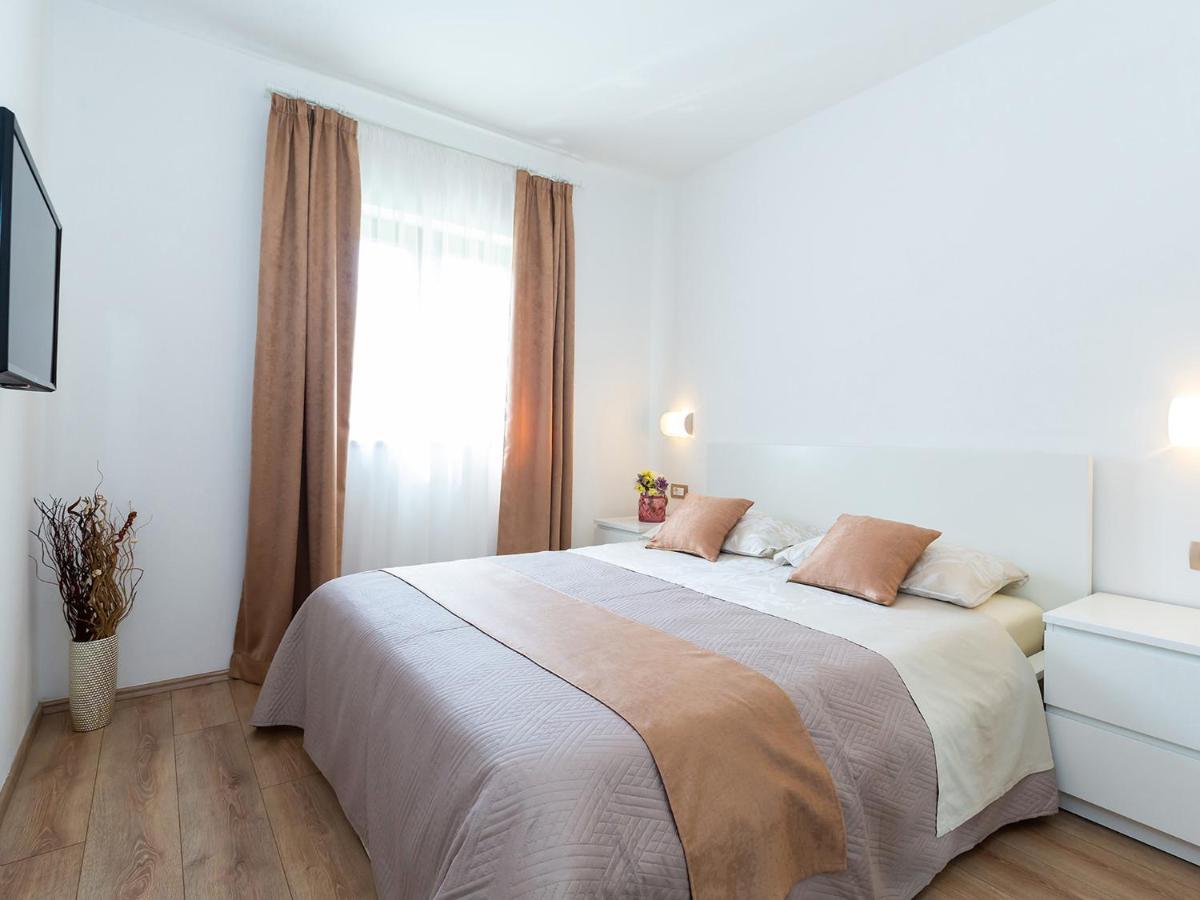 Villa Gioia Apartment With Terrace 포레치 외부 사진